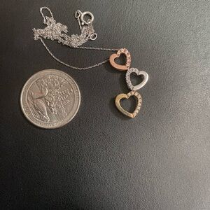10 k heart necklace